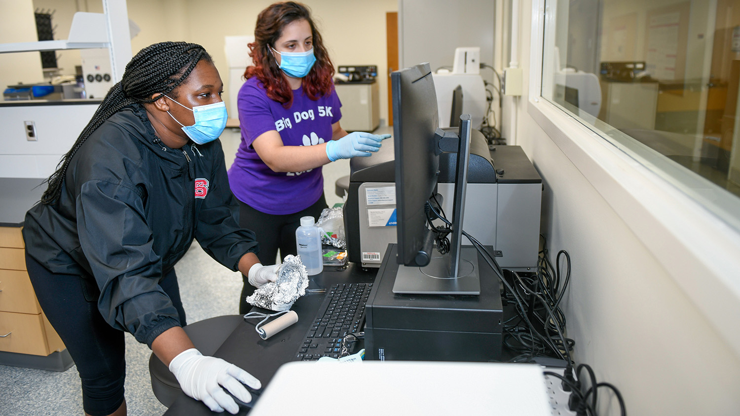 grad students in lab